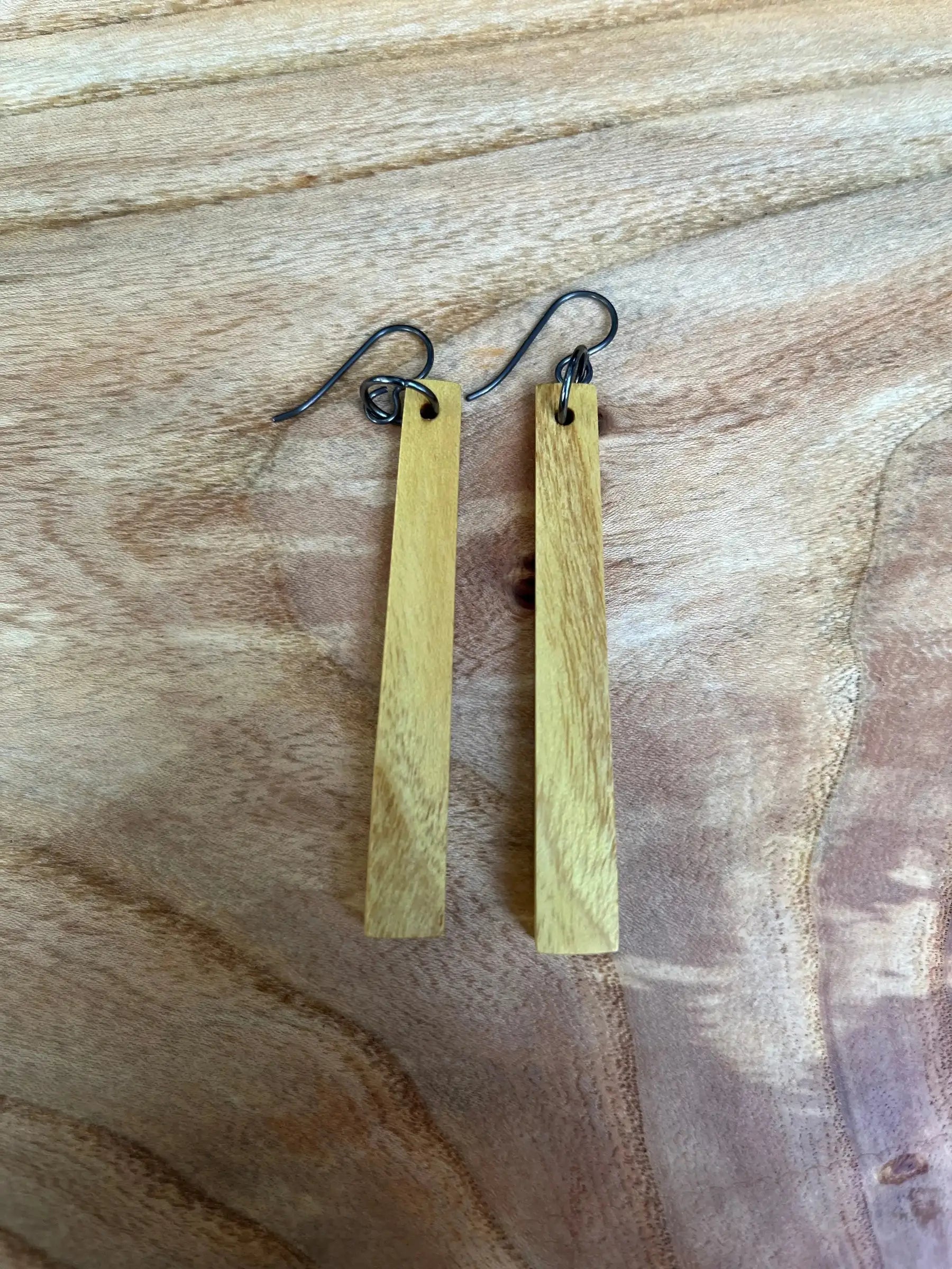 Mulberry Earrings | Medium | Ronin Machinewerks