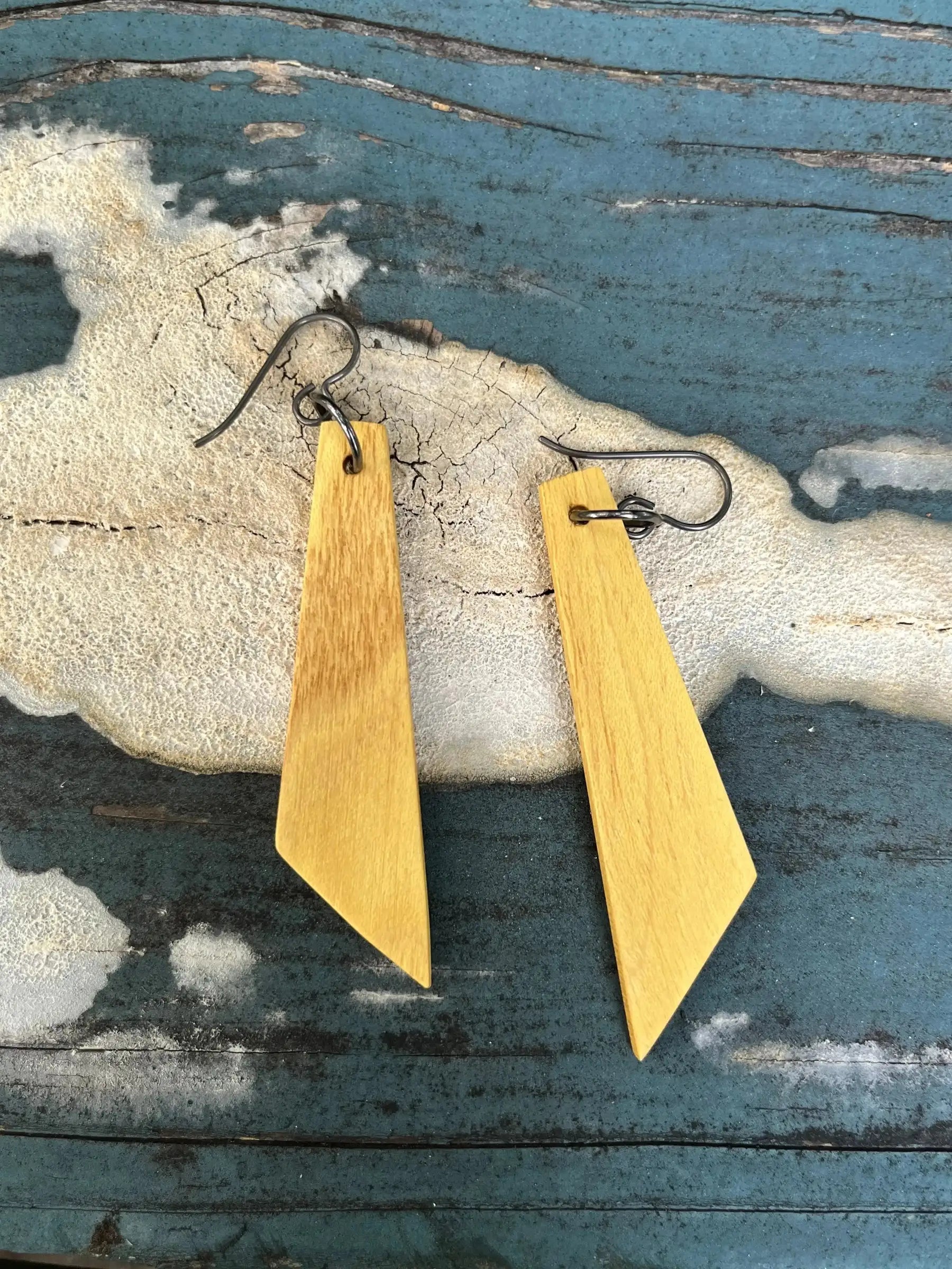 Mulberry Earrings | Medium | Ronin Machinewerks