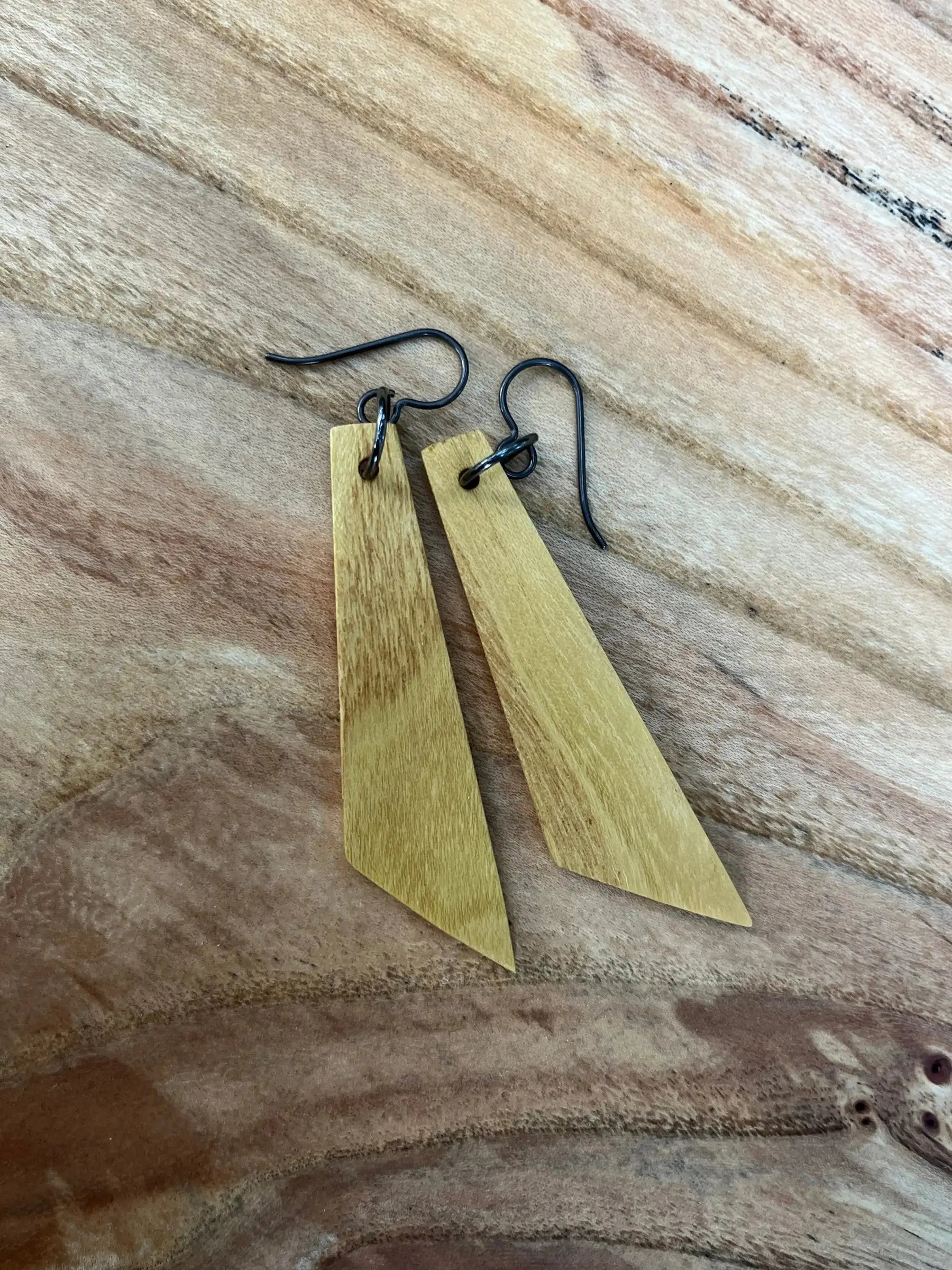 Mulberry Earrings | Medium | Ronin Machinewerks