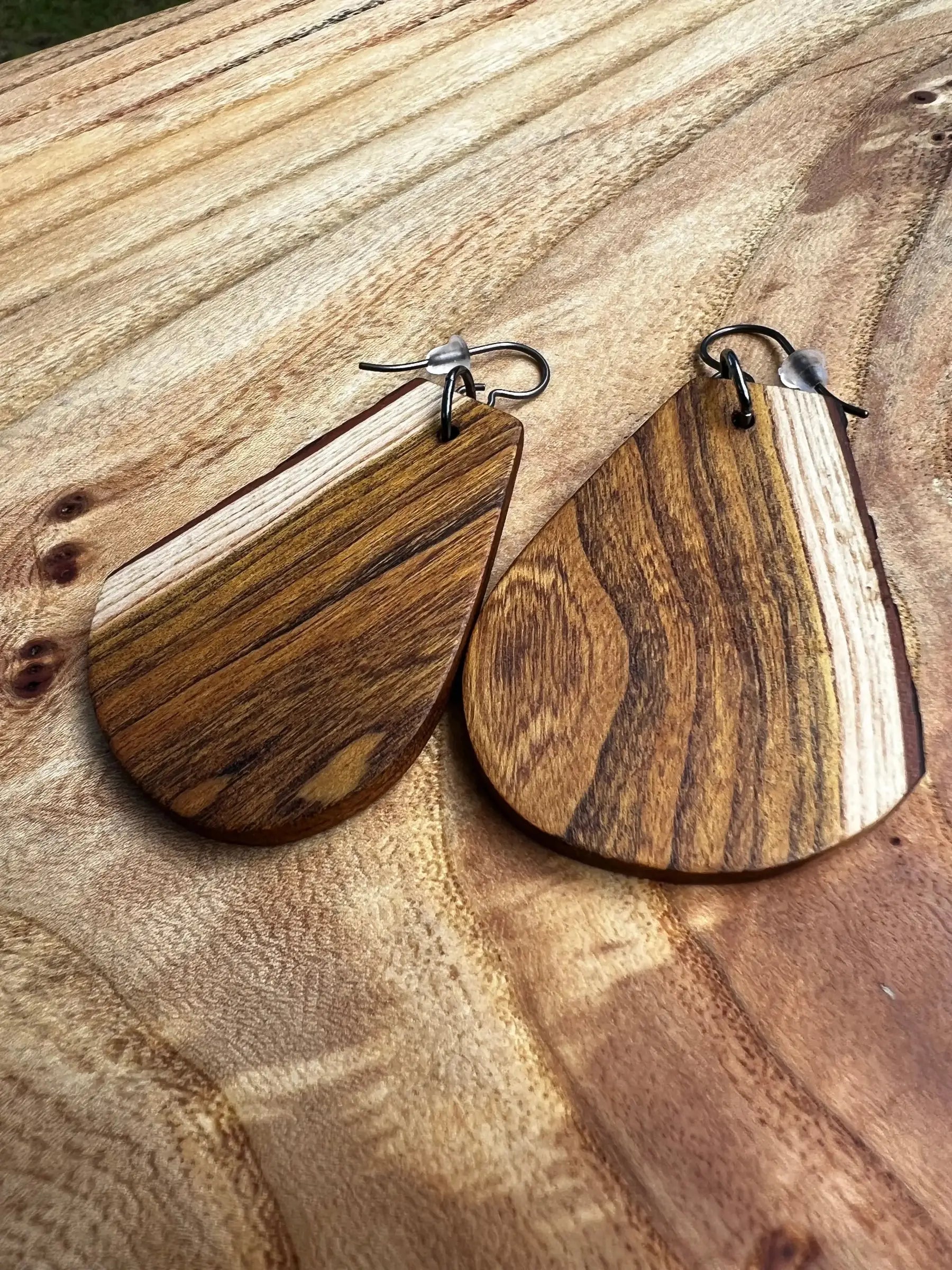 Redbud Earrings | Medium | Ronin Machinewerks